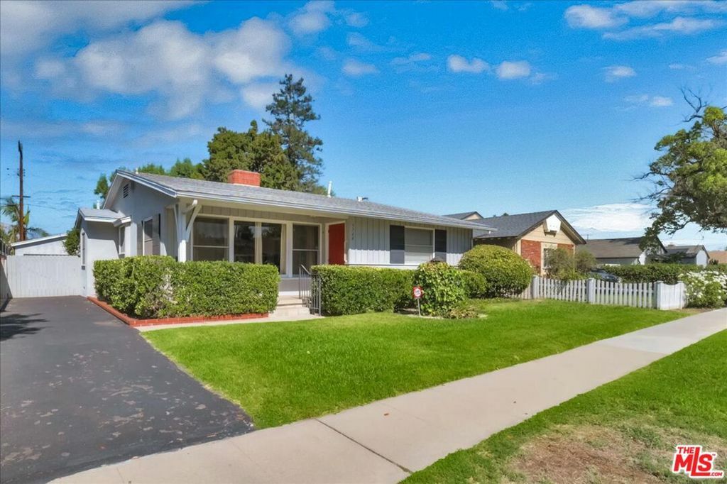 5760 Bucknell Avenue  North Hollywood CA 91607 photo