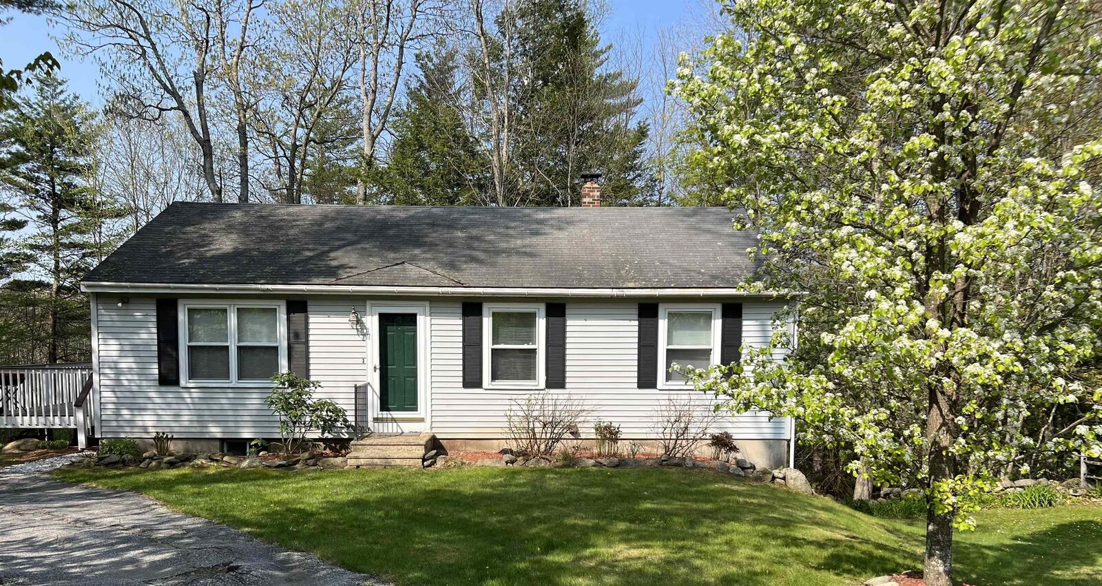 Property Photo:  17 Carriage Hill  NH 03452 