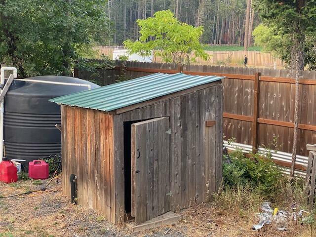 Property Photo: 376 Pinewood Way OR 97523