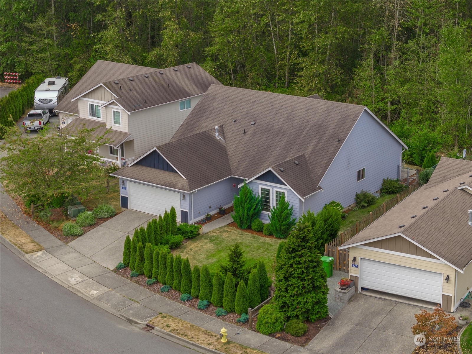 Property Photo:  833 S 30th Street  WA 98274 