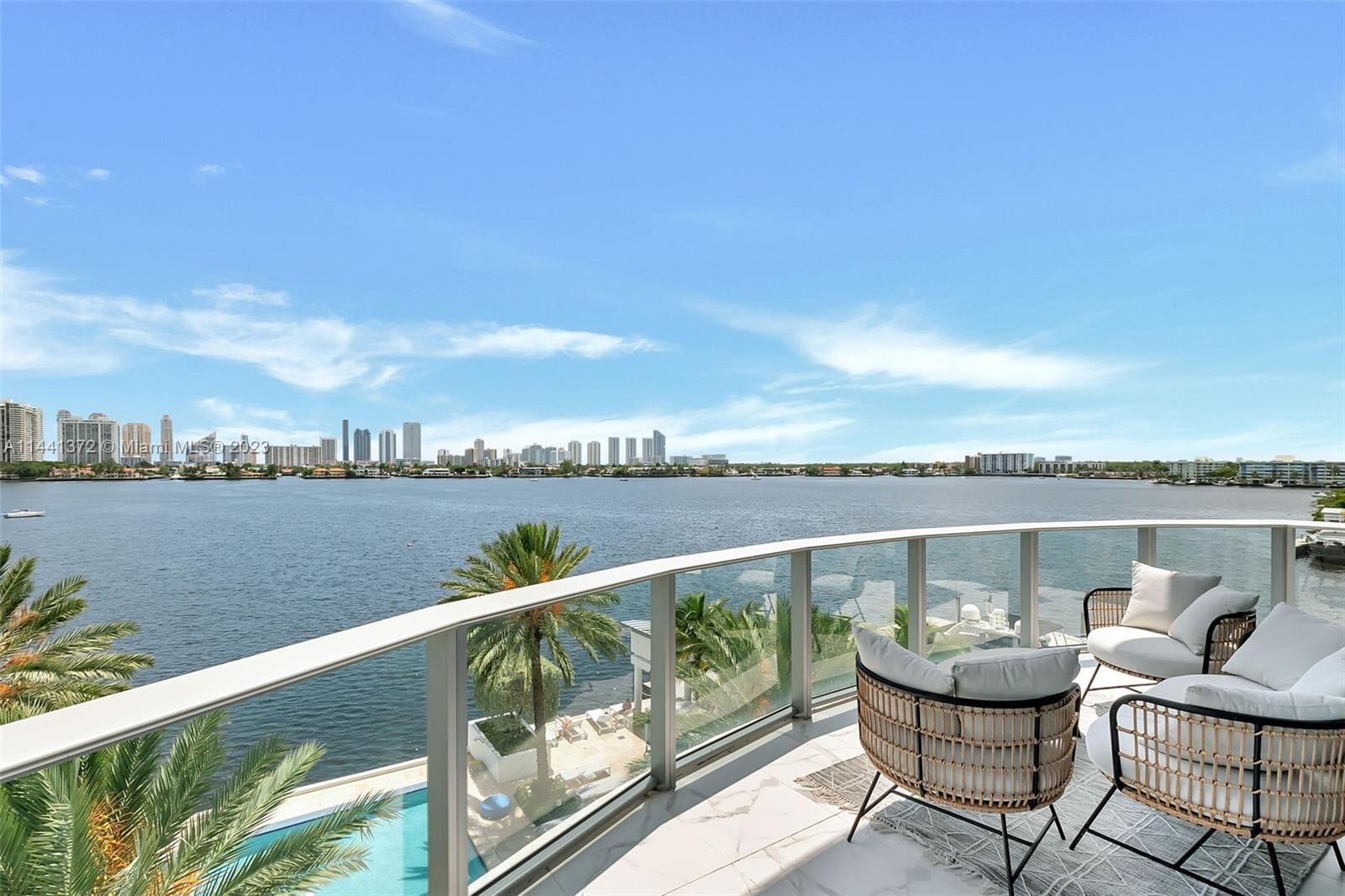 Property Photo: 17301 Biscayne Blvd 411 FL 33160