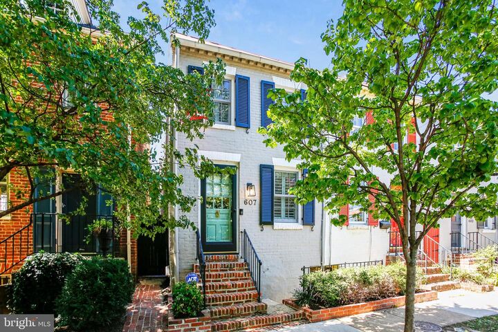 607 S Saint Asaph Street  Alexandria VA 22314 photo