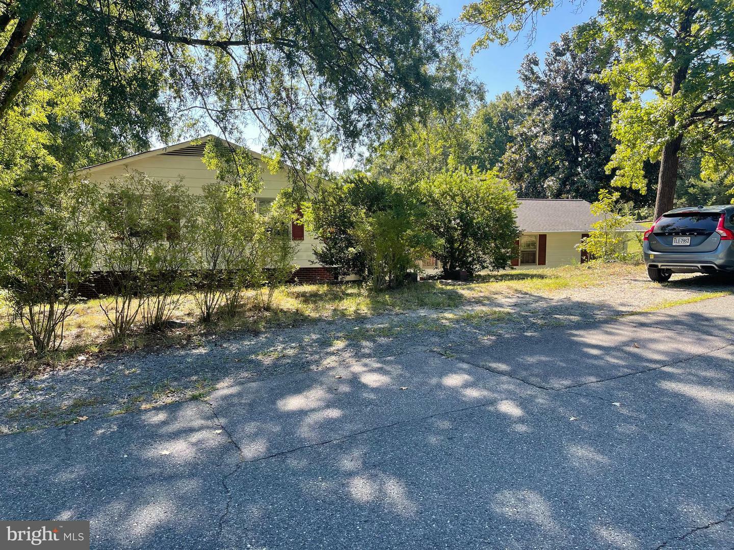 Property Photo: 2 Pawnee Drive VA 22401