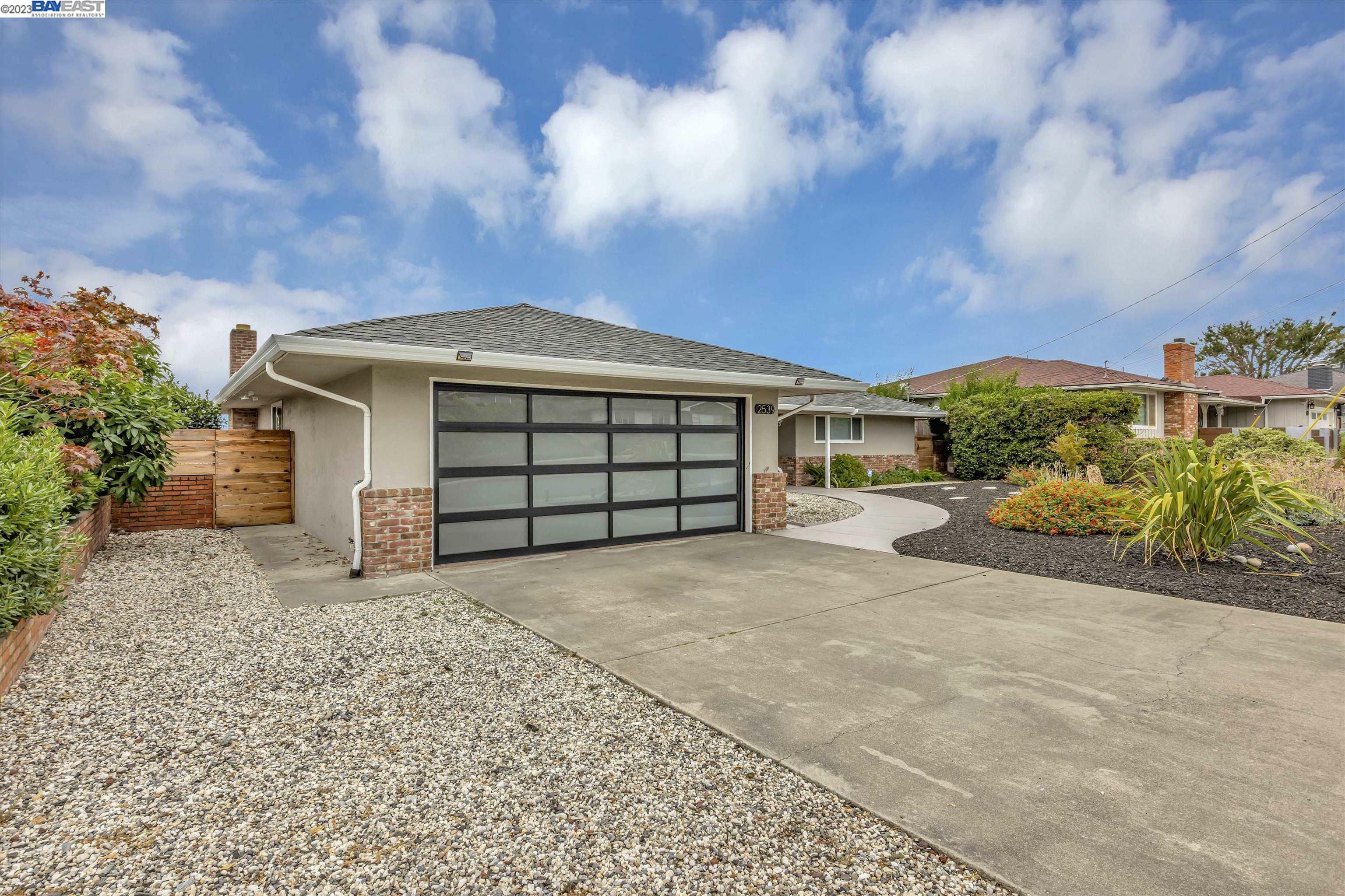 Property Photo:  2539 Marineview Dr  CA 94577 