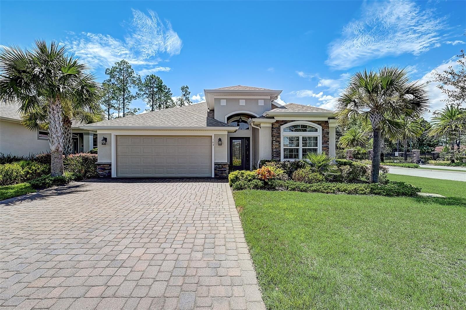 Property Photo:  109 Park Place Circle  FL 32164 