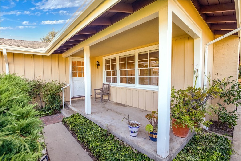 Property Photo: 26717 Grayslake Road CA 90275