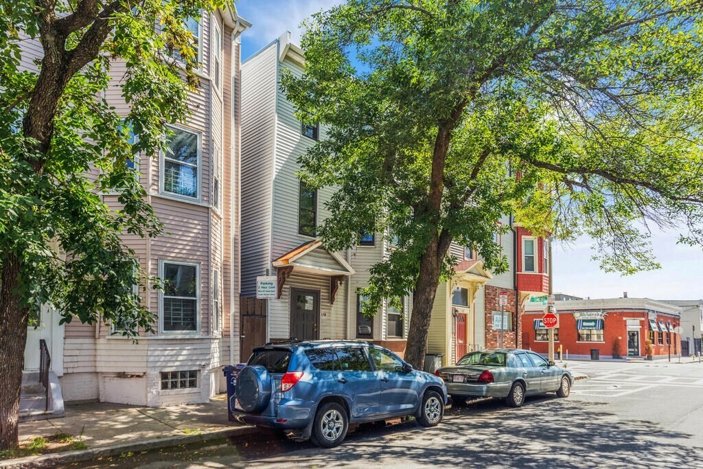 Property Photo: 170 Putnam St MA 02128