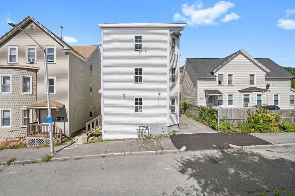 Property Photo: 19 Vinson St MA 01605