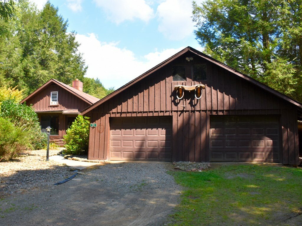Property Photo: 285 Paradise Lane PA 16327