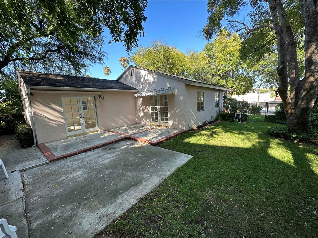 Property Photo:  533 Rindge Lane  CA 90278 