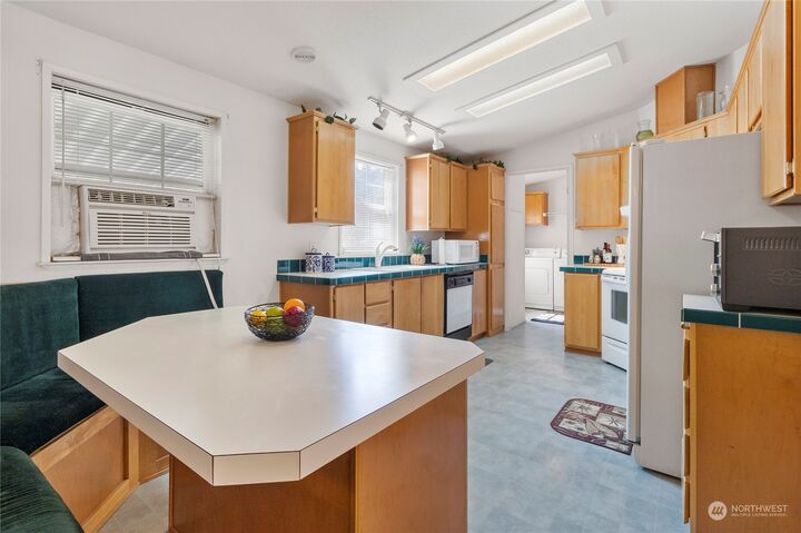 Property Photo:  15400 SE 155th Place 27  WA 98058 