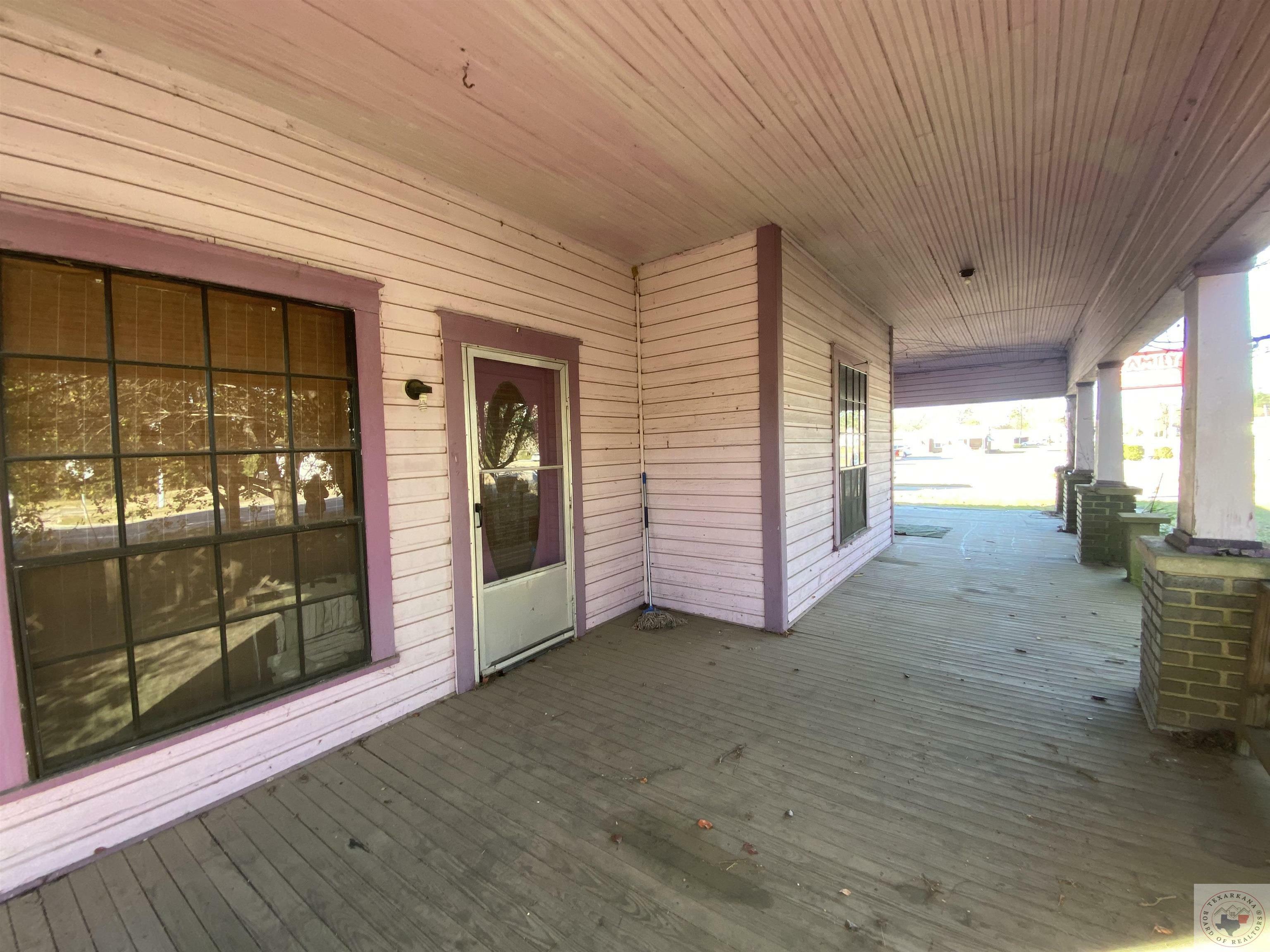 Property Photo: 117 W Antioch St AR 71940