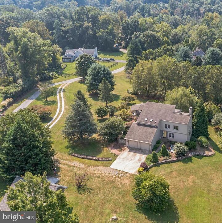 10 Waterstock Lane  Glen Mills PA 19342 photo