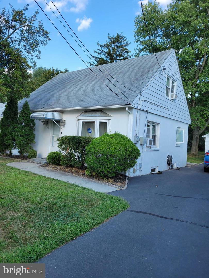 849 East Drive  Bordentown NJ 08505 photo