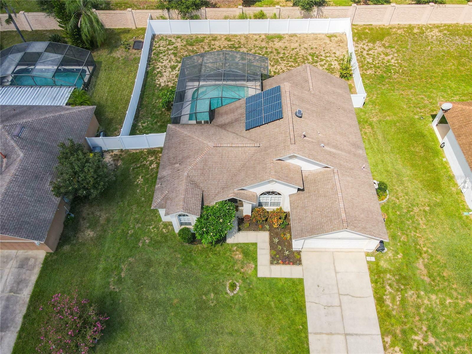 Property Photo:  447 Via Del Sol Dr  FL 33896 