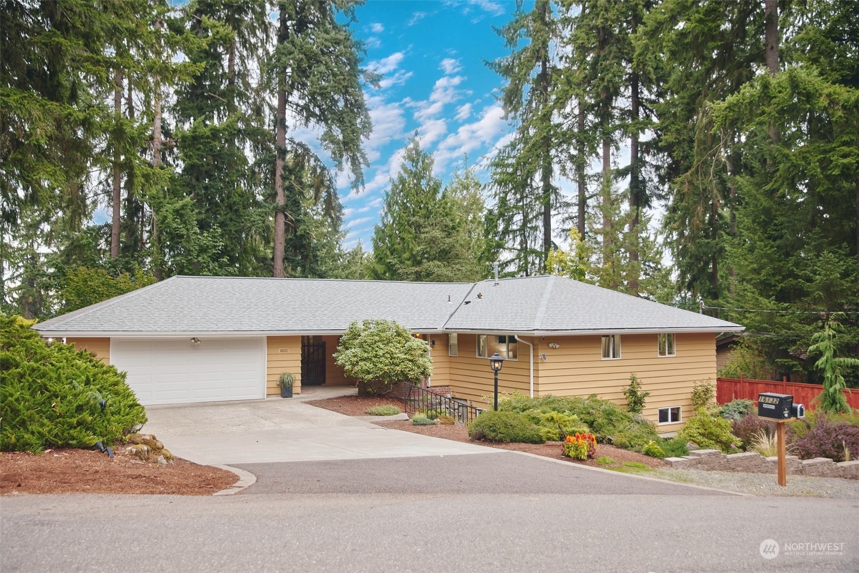 Property Photo:  16132 SE 42nd Place  WA 98006 