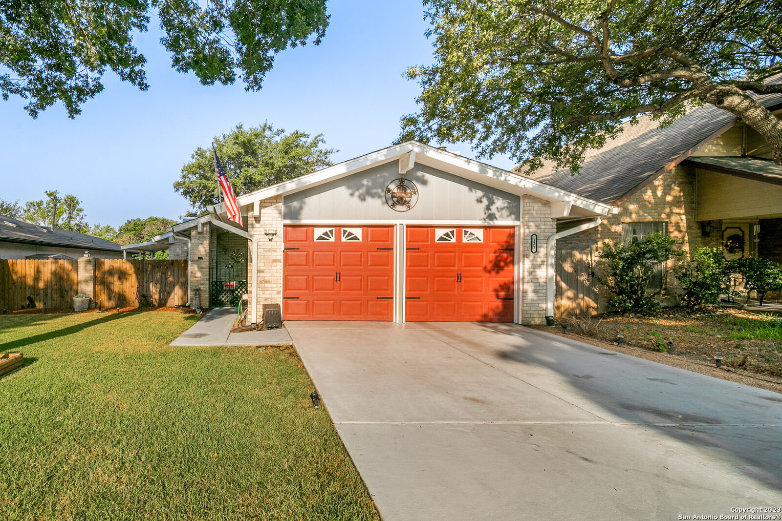 Property Photo:  121 De Vaca  TX 78148 