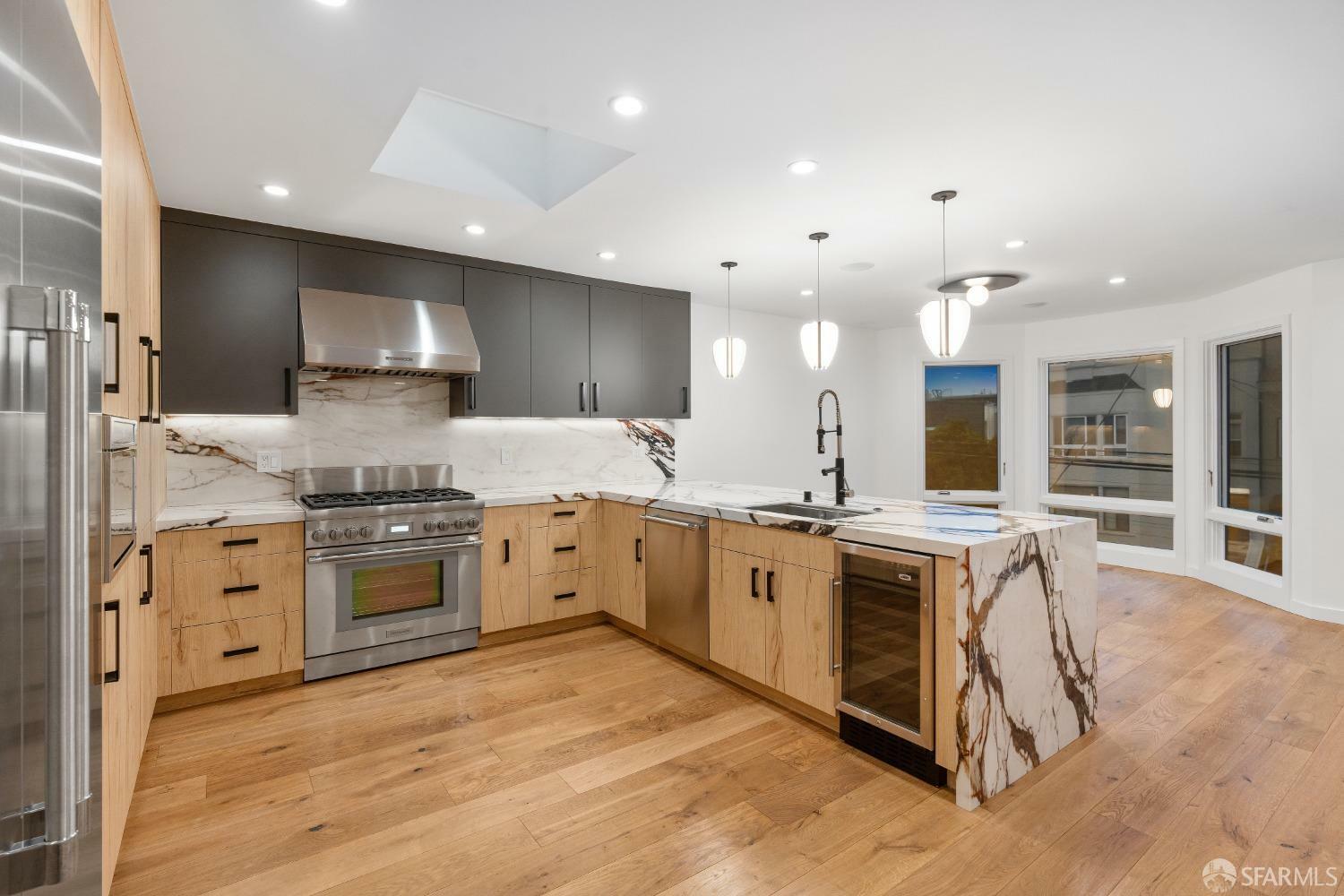 Property Photo: 172 18th Avenue CA 94121