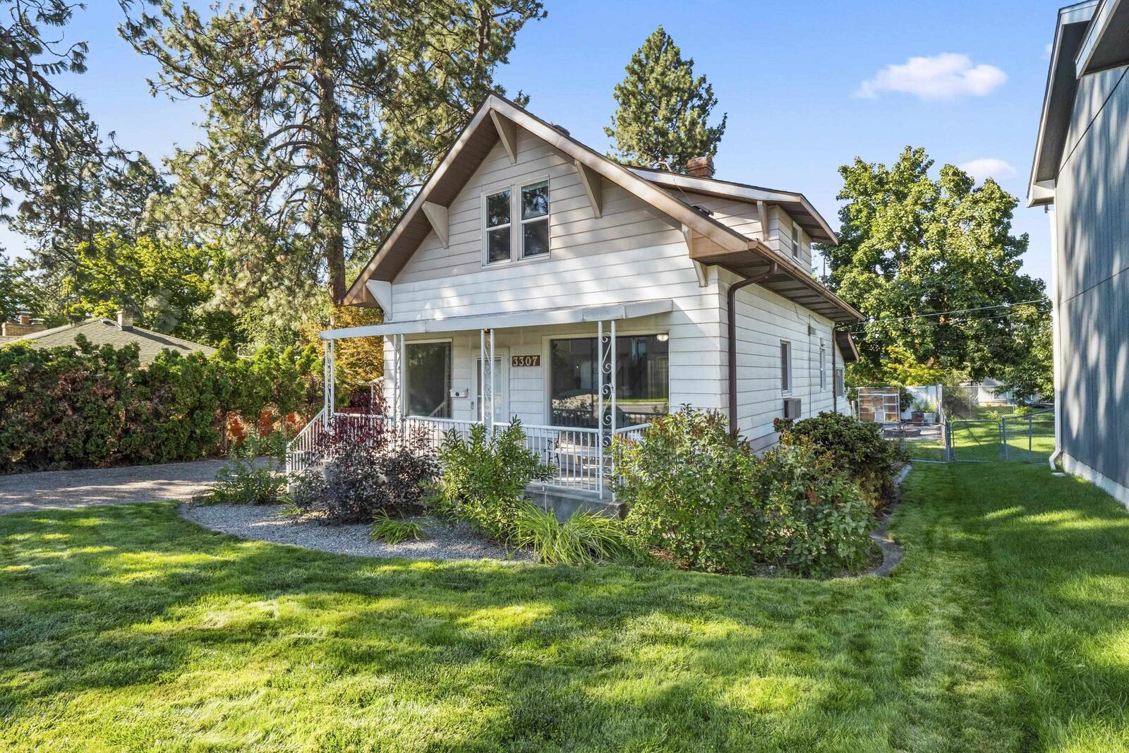 Property Photo:  3307 E 24th Ave  WA 99223 