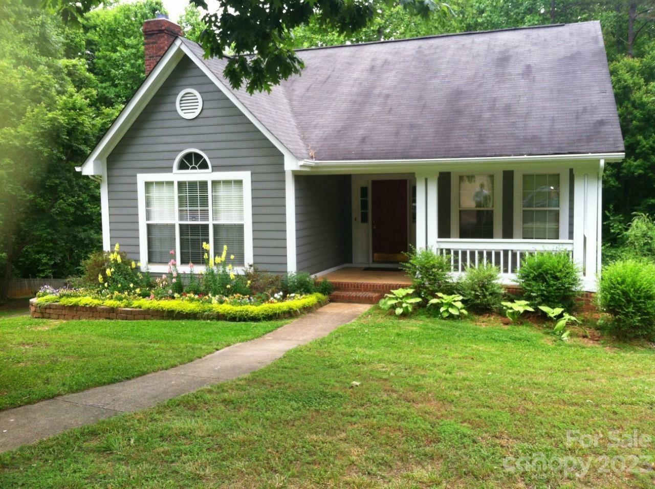 Property Photo:  218 Bubbling Well Road  NC 28037 