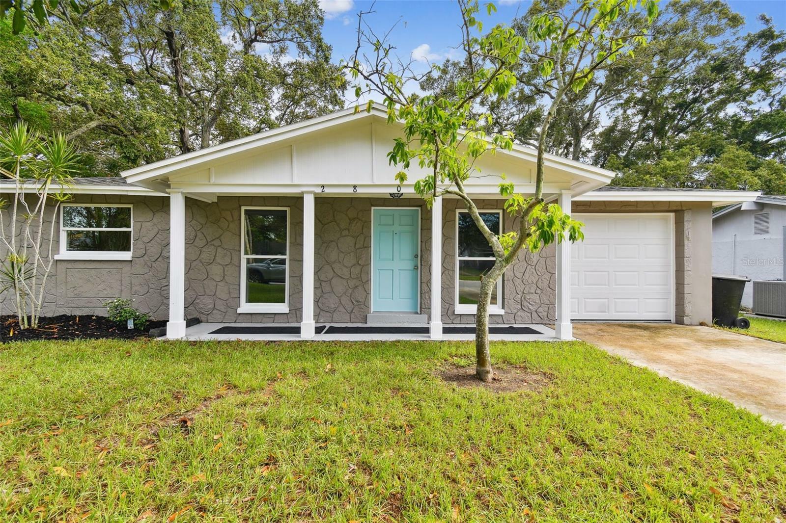 Property Photo:  2801 Candlewood Street  FL 33759 