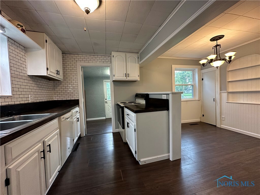 Property Photo: 310 E Zimmerman Street OH 45843