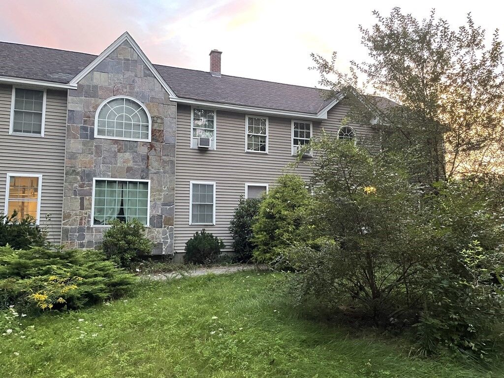 Property Photo:  33 Sibley Rd  MA 01475 