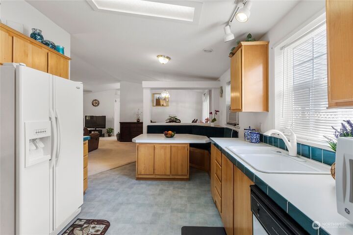 Property Photo:  15400 SE 155th Place 27  WA 98058 