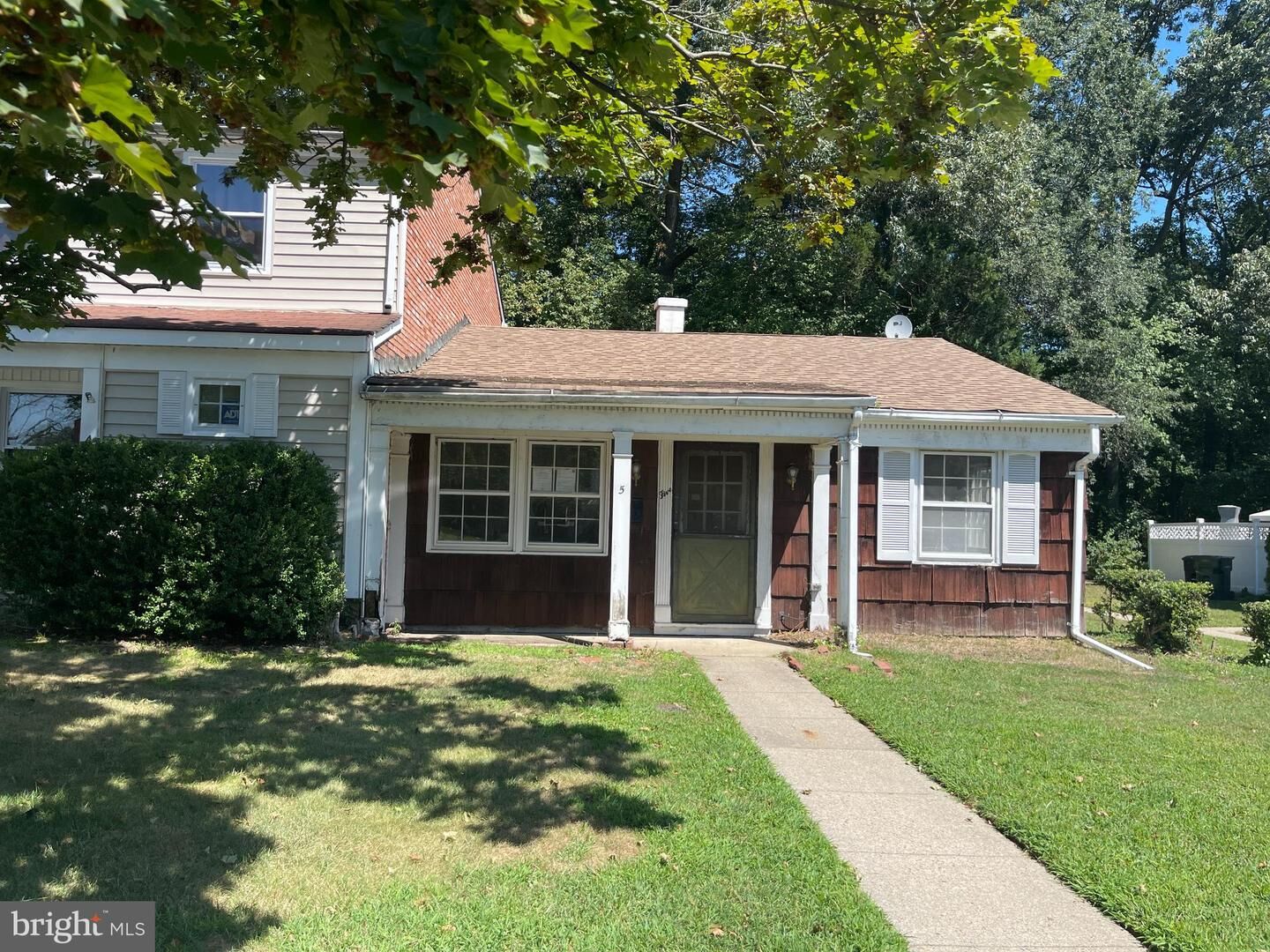 Property Photo:  5 Riverview Place  NJ 08046 