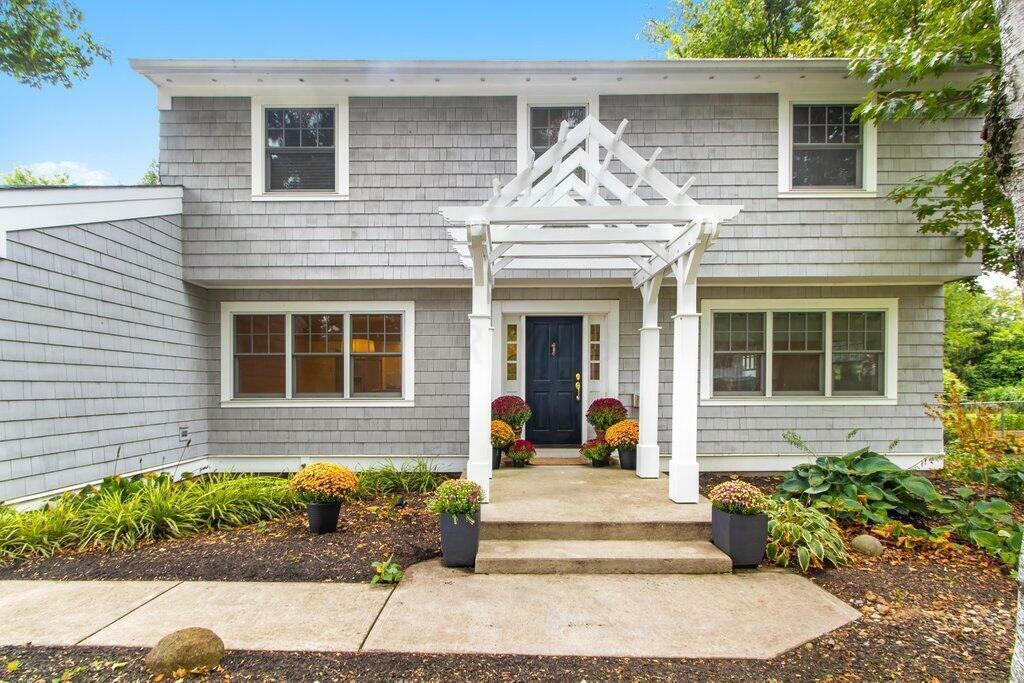 Property Photo: 4347 Mumford Drive OH 43220