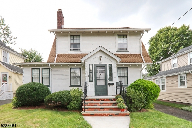 Property Photo: 934 Irving Ave NJ 07090