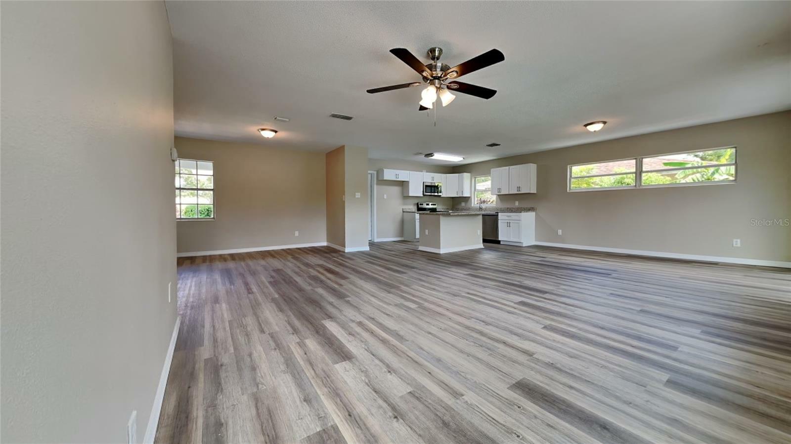 Property Photo:  5810 Fernhill Drive  FL 32808 