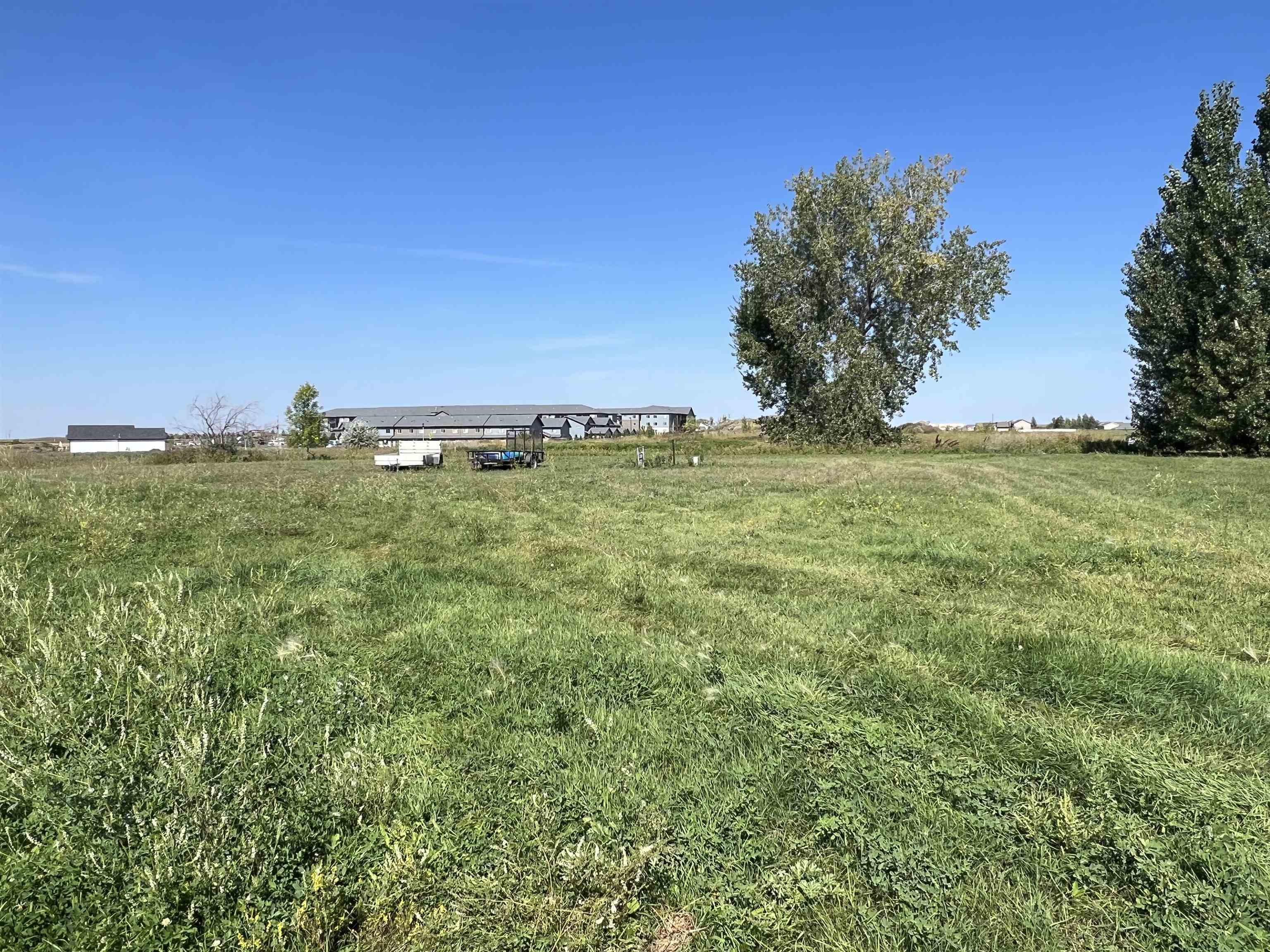 Property Photo:  920 26th Ave NW  ND 58703 