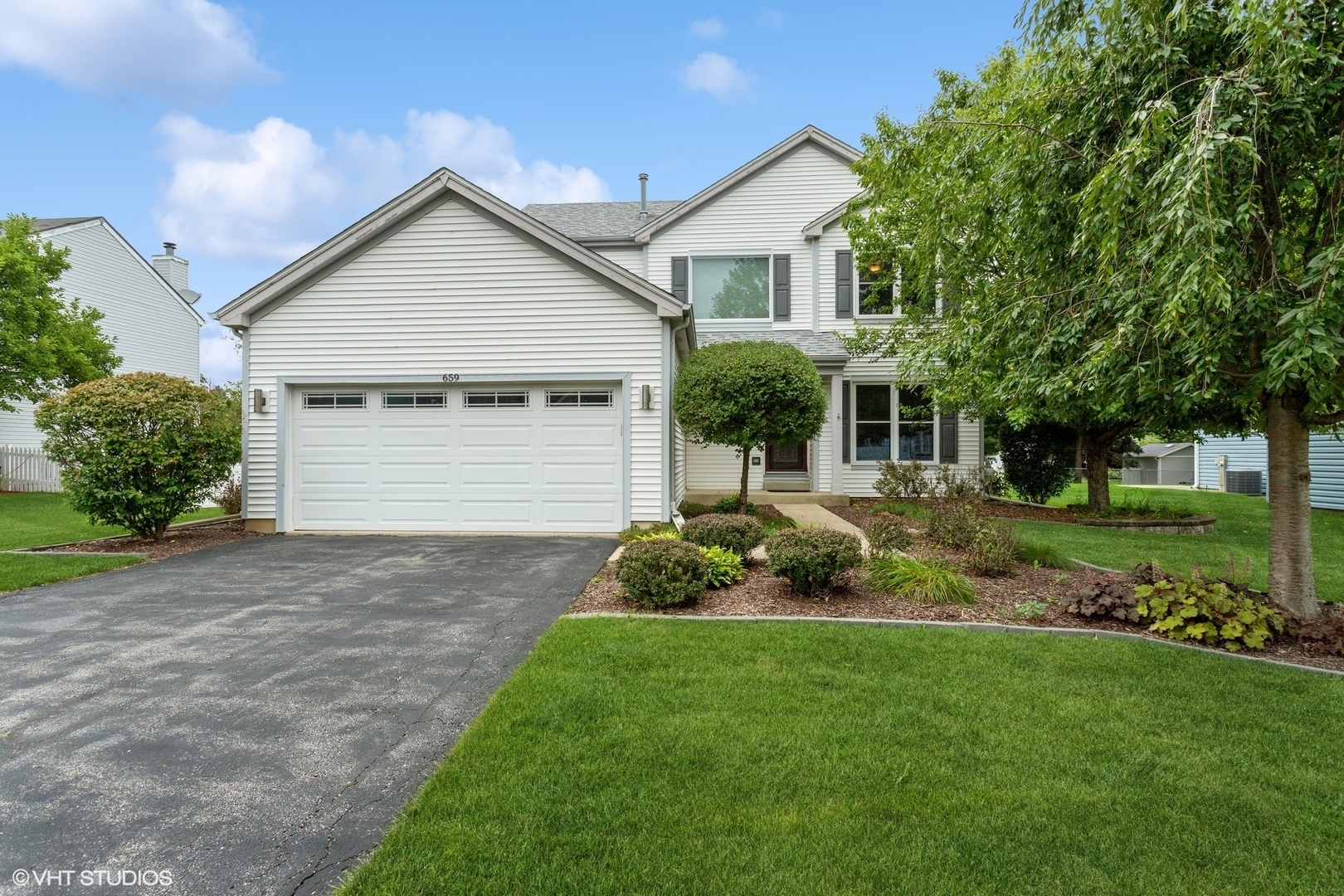 Property Photo: 659 Juli Drive IL 60177