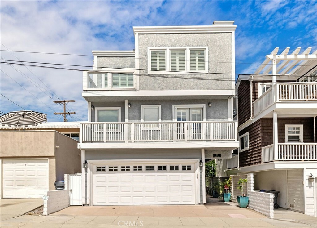 Property Photo:  321 2nd Street A  CA 90266 