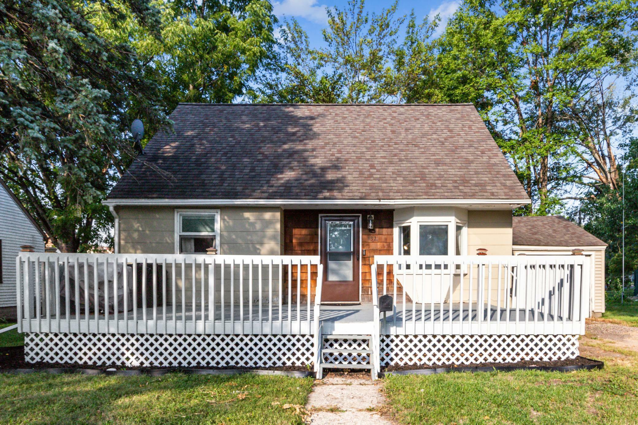 Property Photo: 1321 Baxter Avenue N MN 55336
