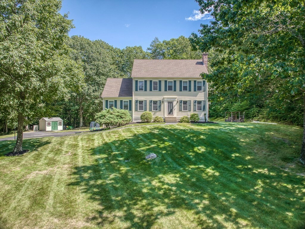 Property Photo:  4 Blueberry Hill  MA 01463 