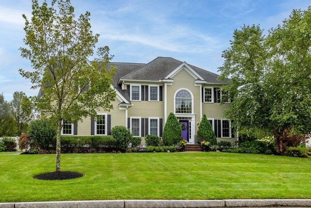 Property Photo:  1 Prescott Place  MA 01730 