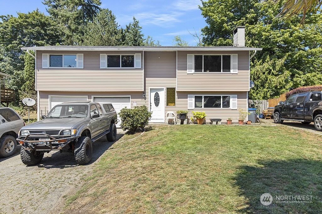 Property Photo: 6811 Helena Drive NE WA 98311