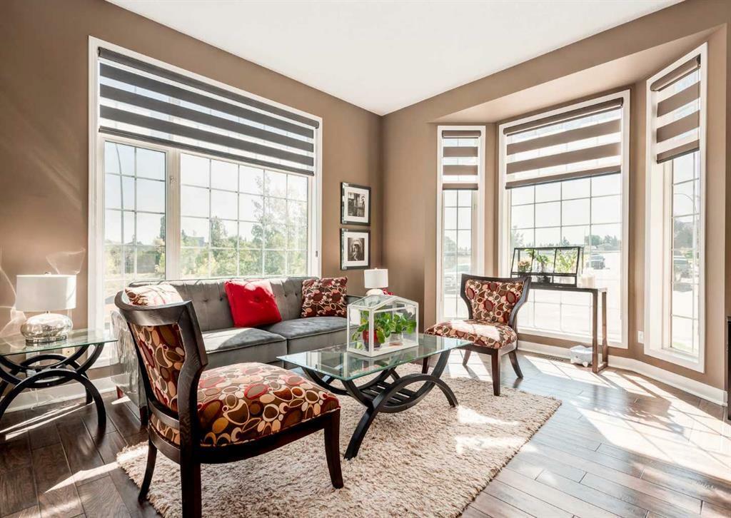 Property Photo: 8 Hidden Green Northwest AB T3A5K6