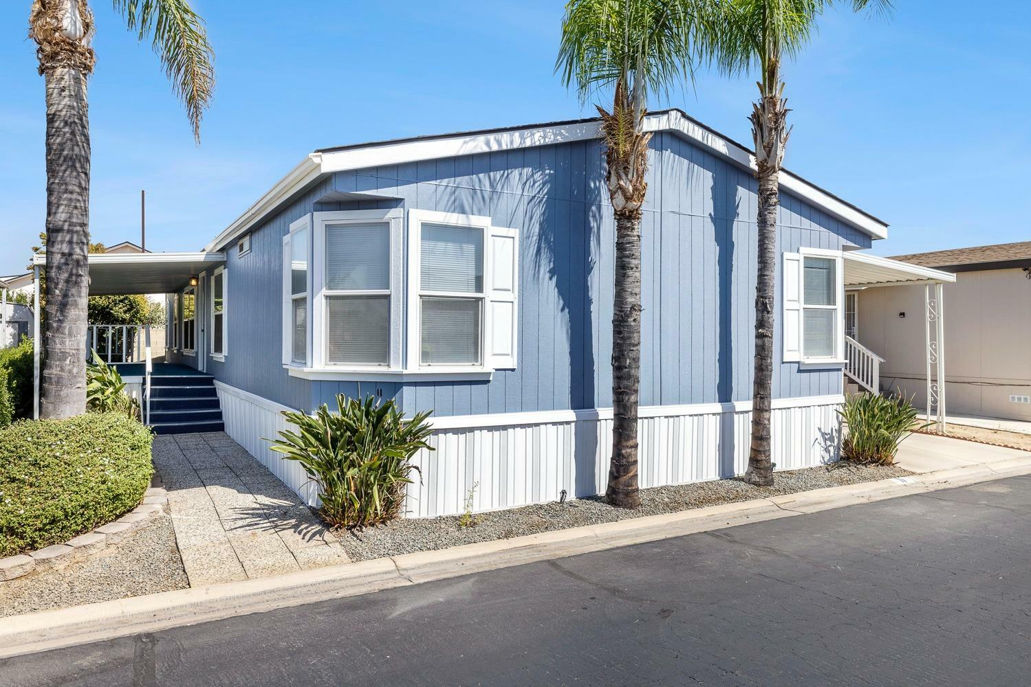 Property Photo:  2575 S Willow Avenue 11  CA 93725 