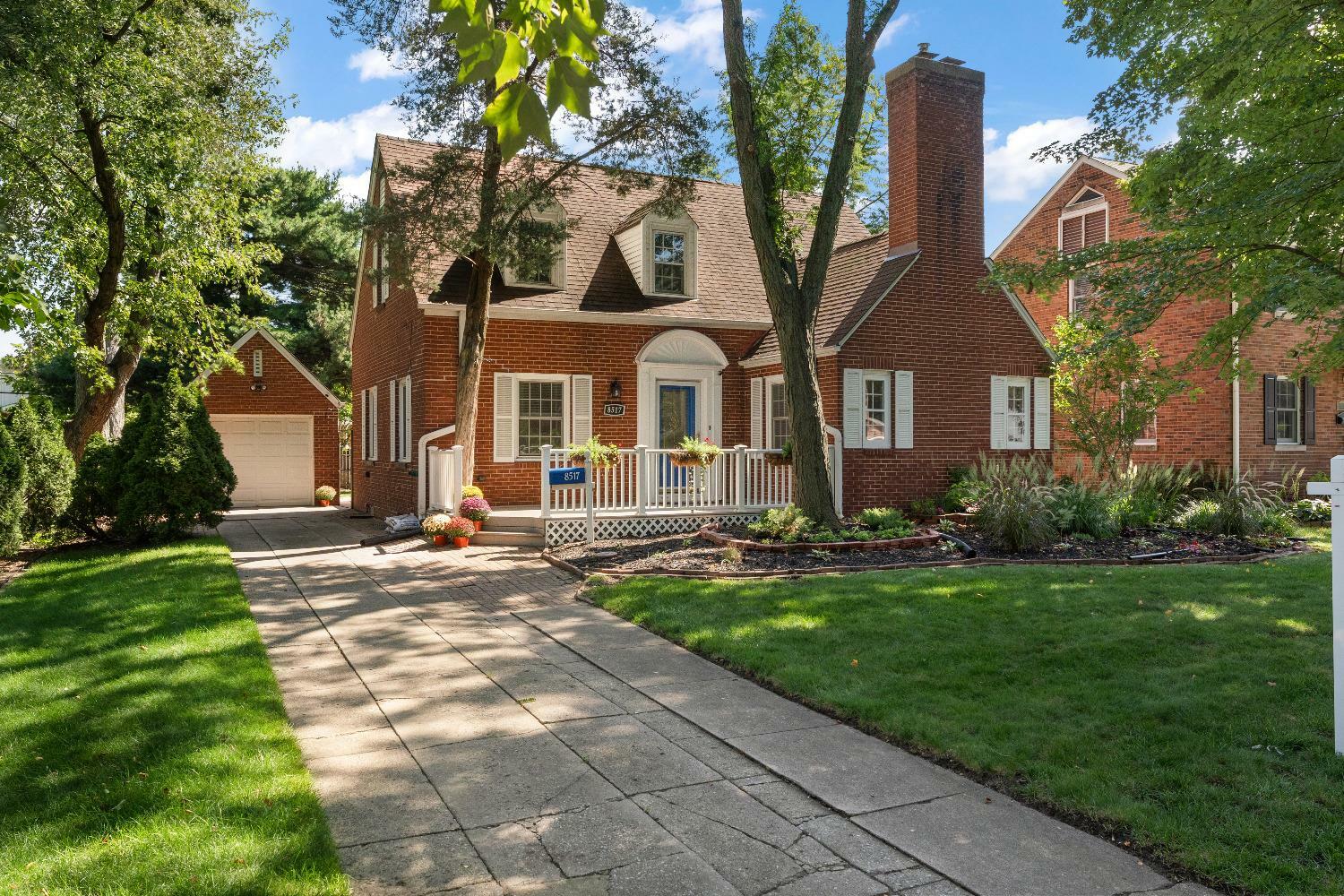 Property Photo: 8517 Northcote Avenue IN 46321