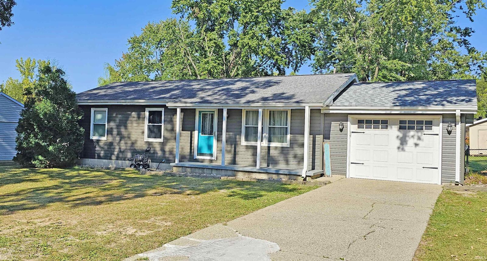 Property Photo: 1119 N Plum Street IL 62863