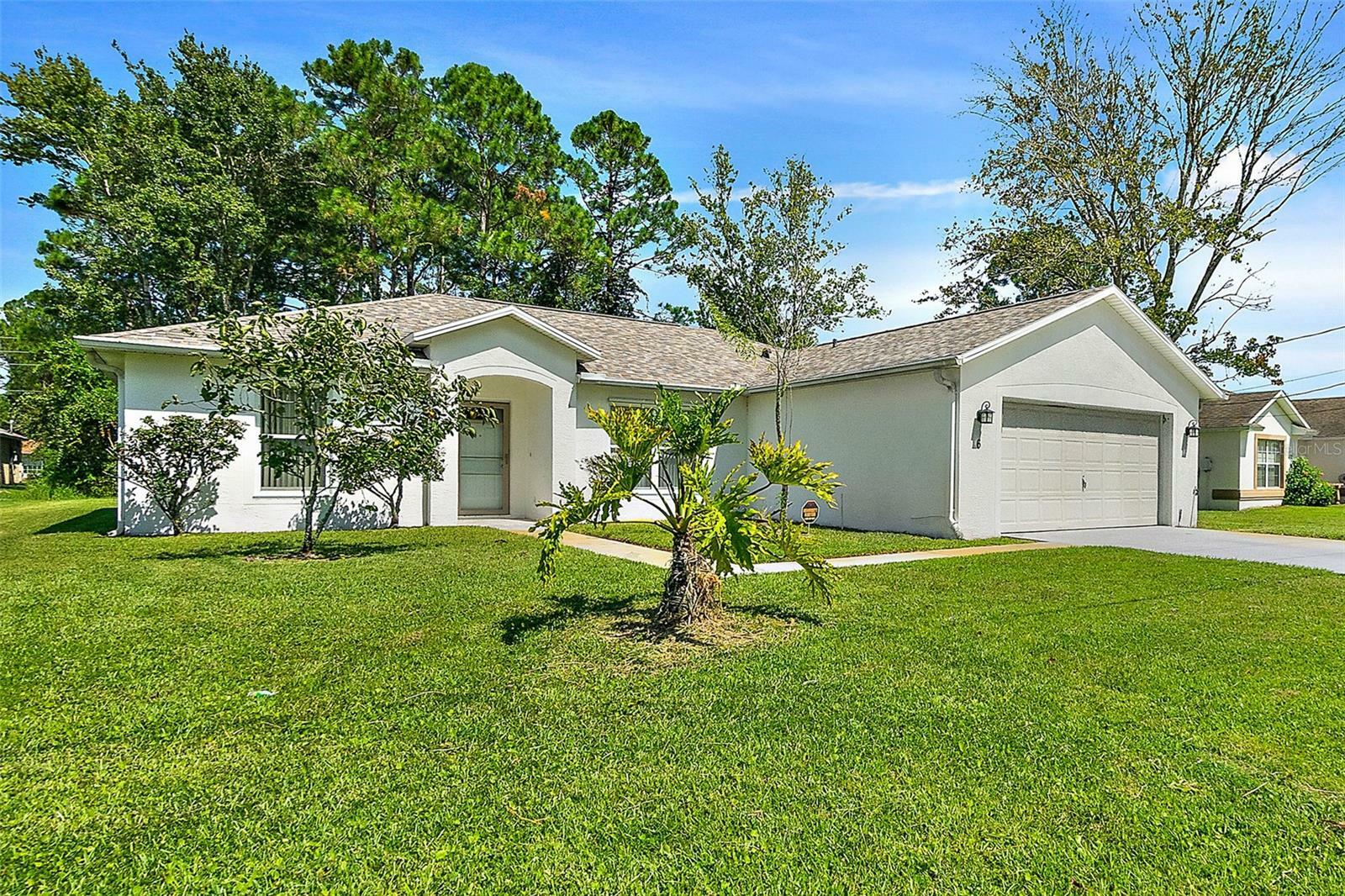 Property Photo: 6 Birchshire Lane FL 32137