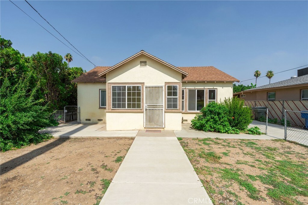 Property Photo:  9571 Hayes Street  CA 92503 