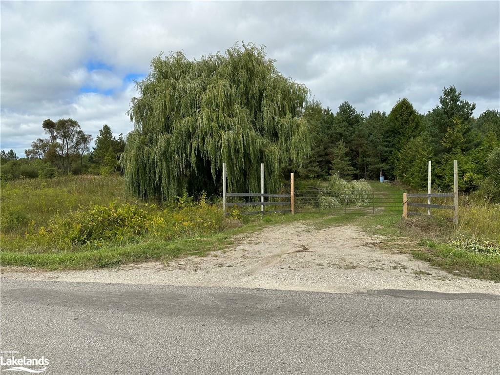 Property Photo:  6696 33/34 Nottawasaga Side Road  ON L0M1S0 