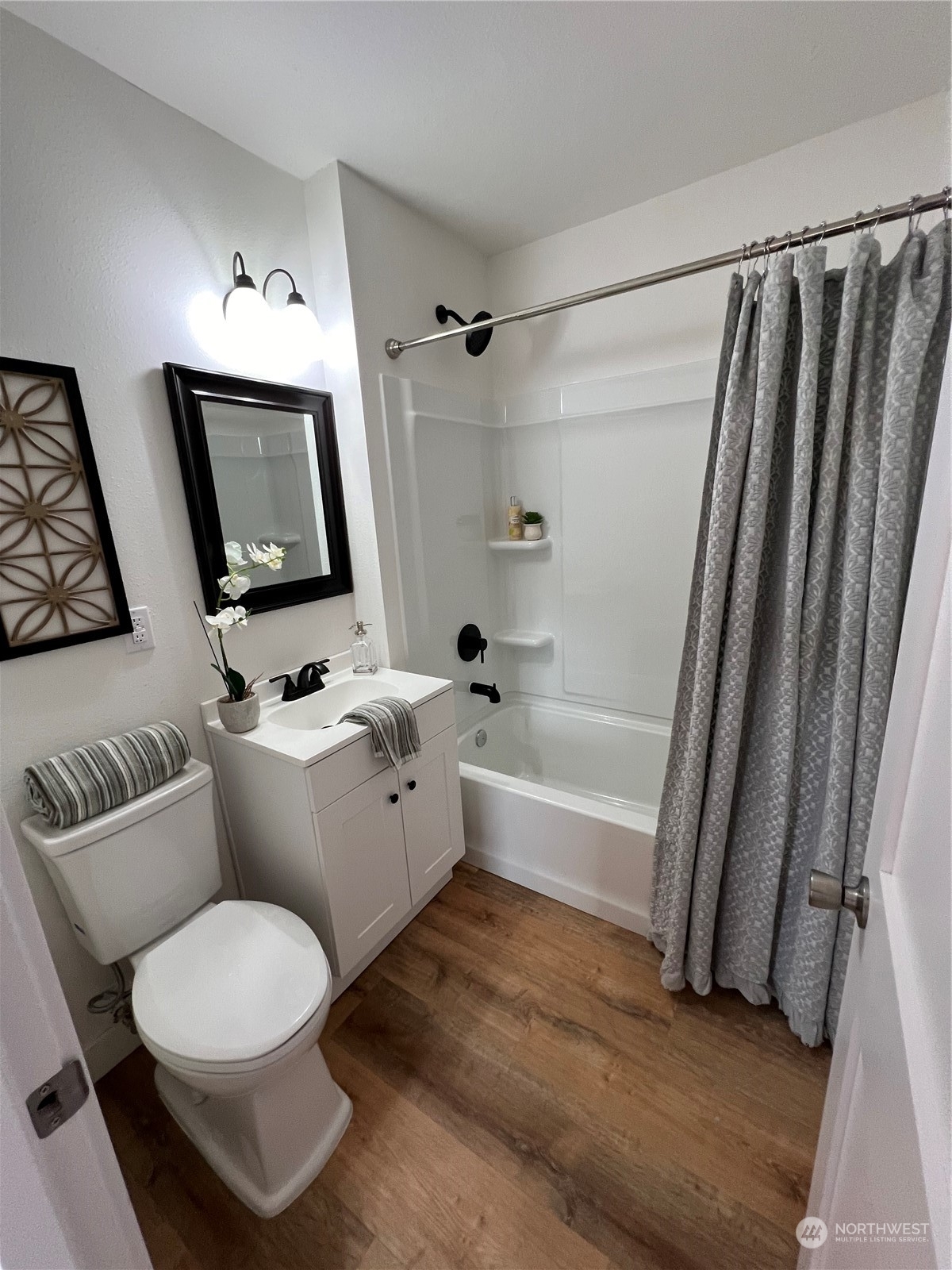 Property Photo: 1726 Maple Street WA 98201