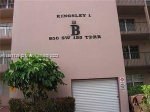 Property Photo: 850 SW 133rd Ter 405B FL 33027