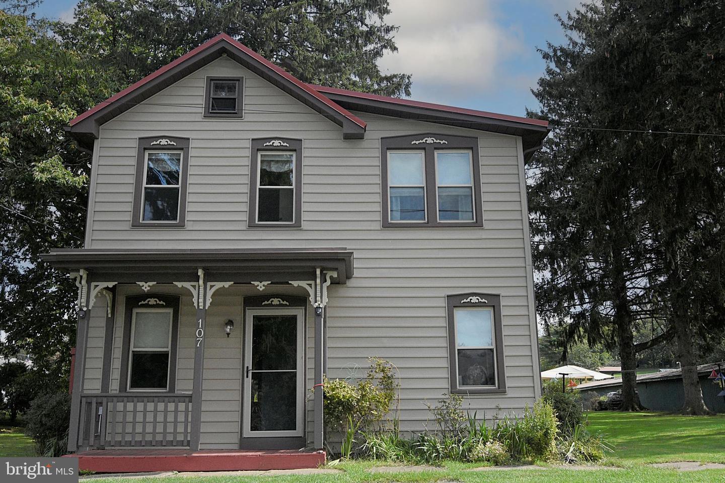 Property Photo: 107 S 2nd Street PA 17032