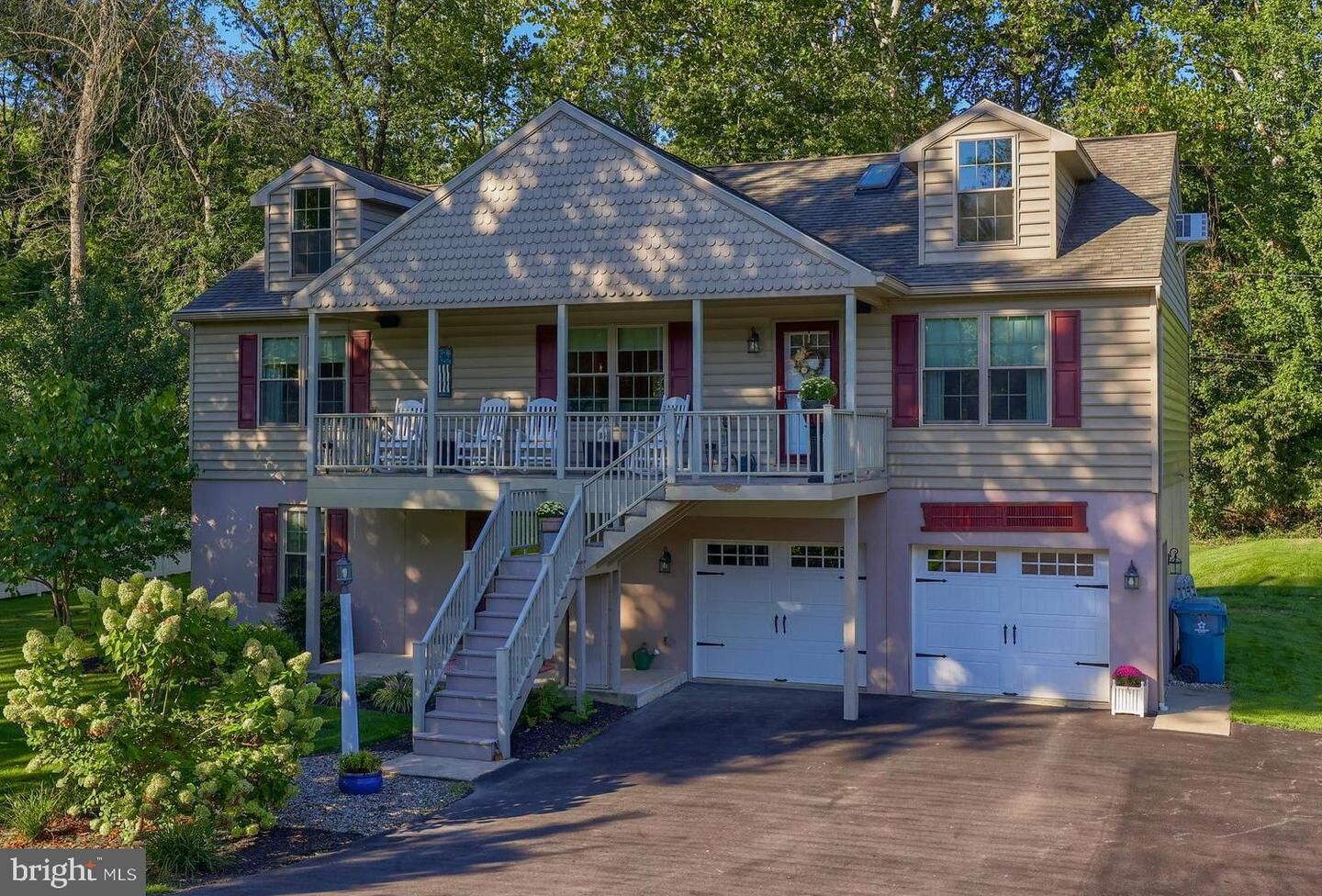 Property Photo:  671 N Front St  PA 17368 